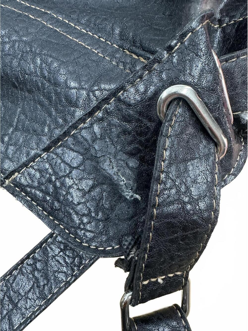 Classic Black Leather Shoulder Bag - Picture 7 of 8